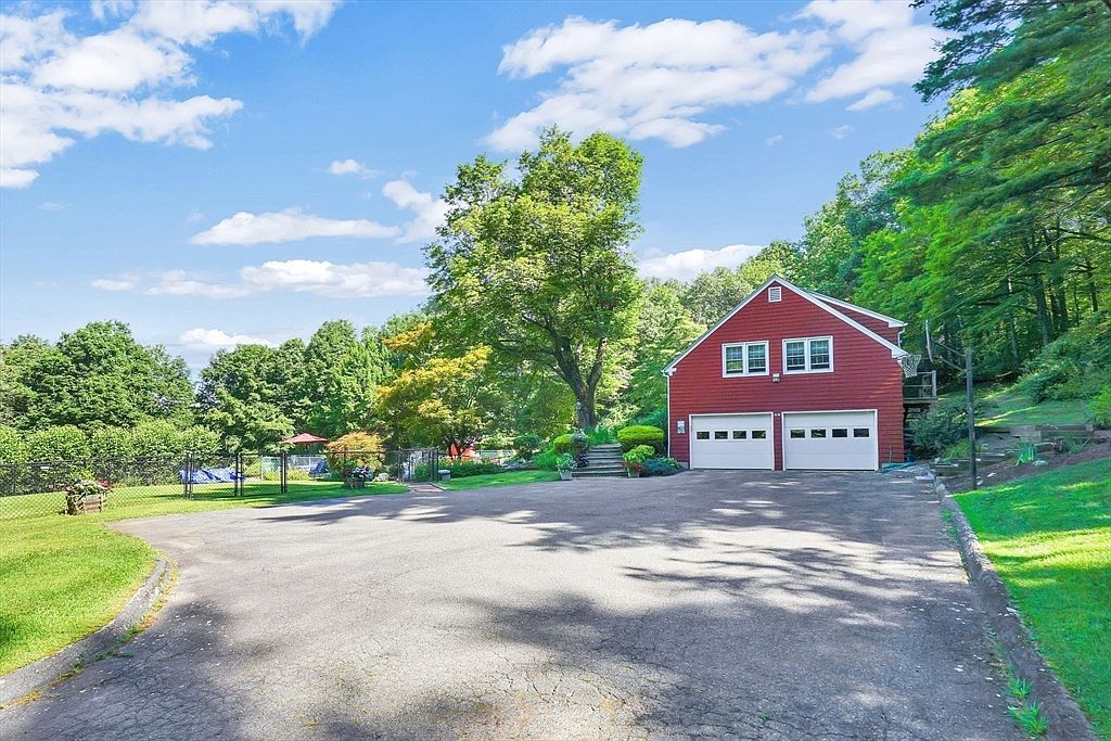 68 Monson Rd Wilbraham, MA 01095 - Thumbnail 4