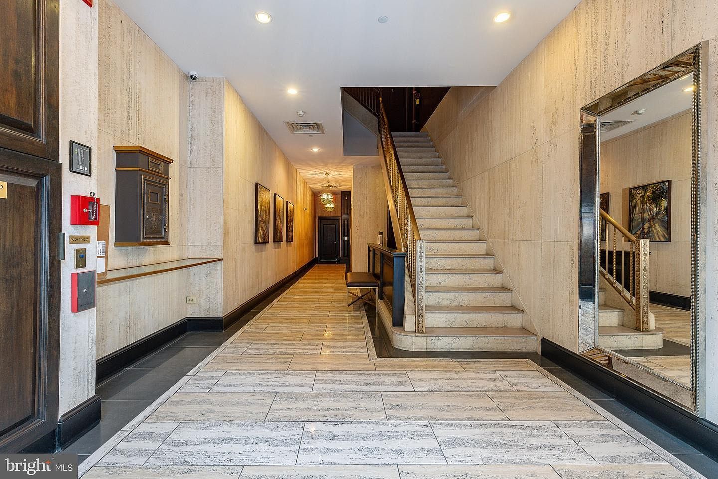 1737 Chestnut St APT 600 Philadelphia, PA 19103 - Thumbnail 4