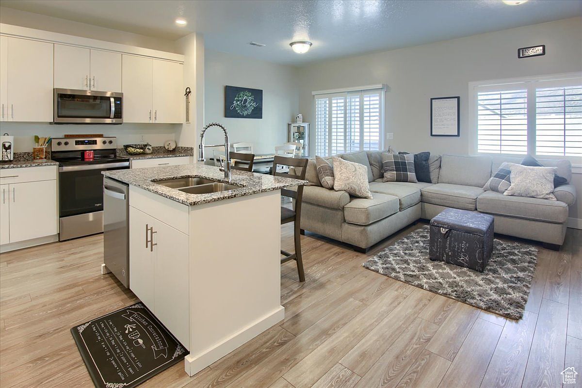 382 E 1850 N #5 North Ogden, UT 84414 - Thumbnail 4