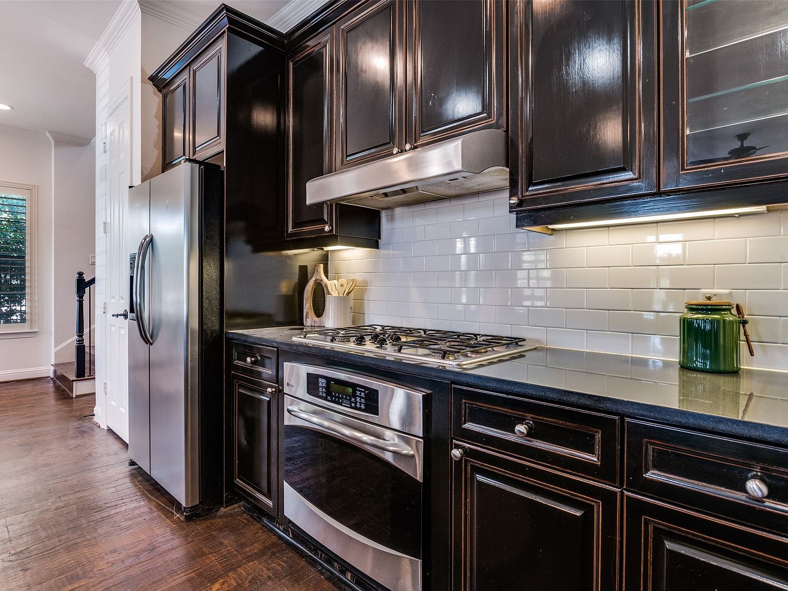 1120 Hemingway Ln Irving, TX 75063 - Thumbnail 4