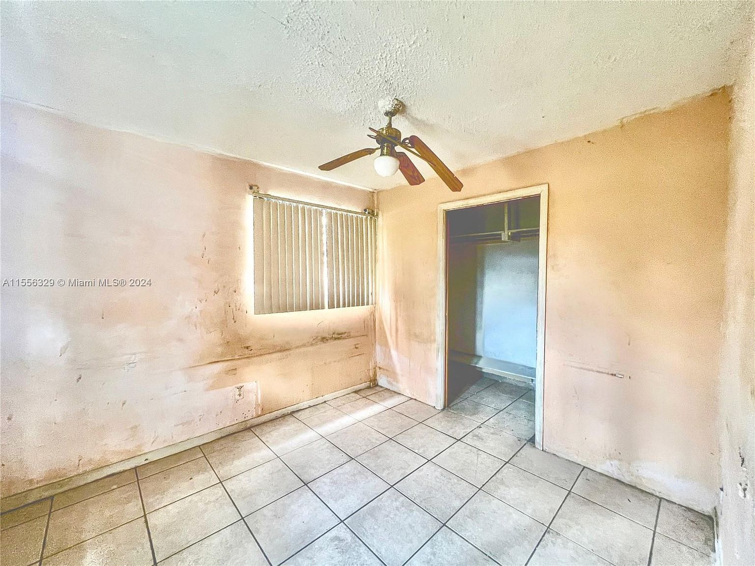 1915 NW 83rd St Miami, FL 33147 - Thumbnail 4