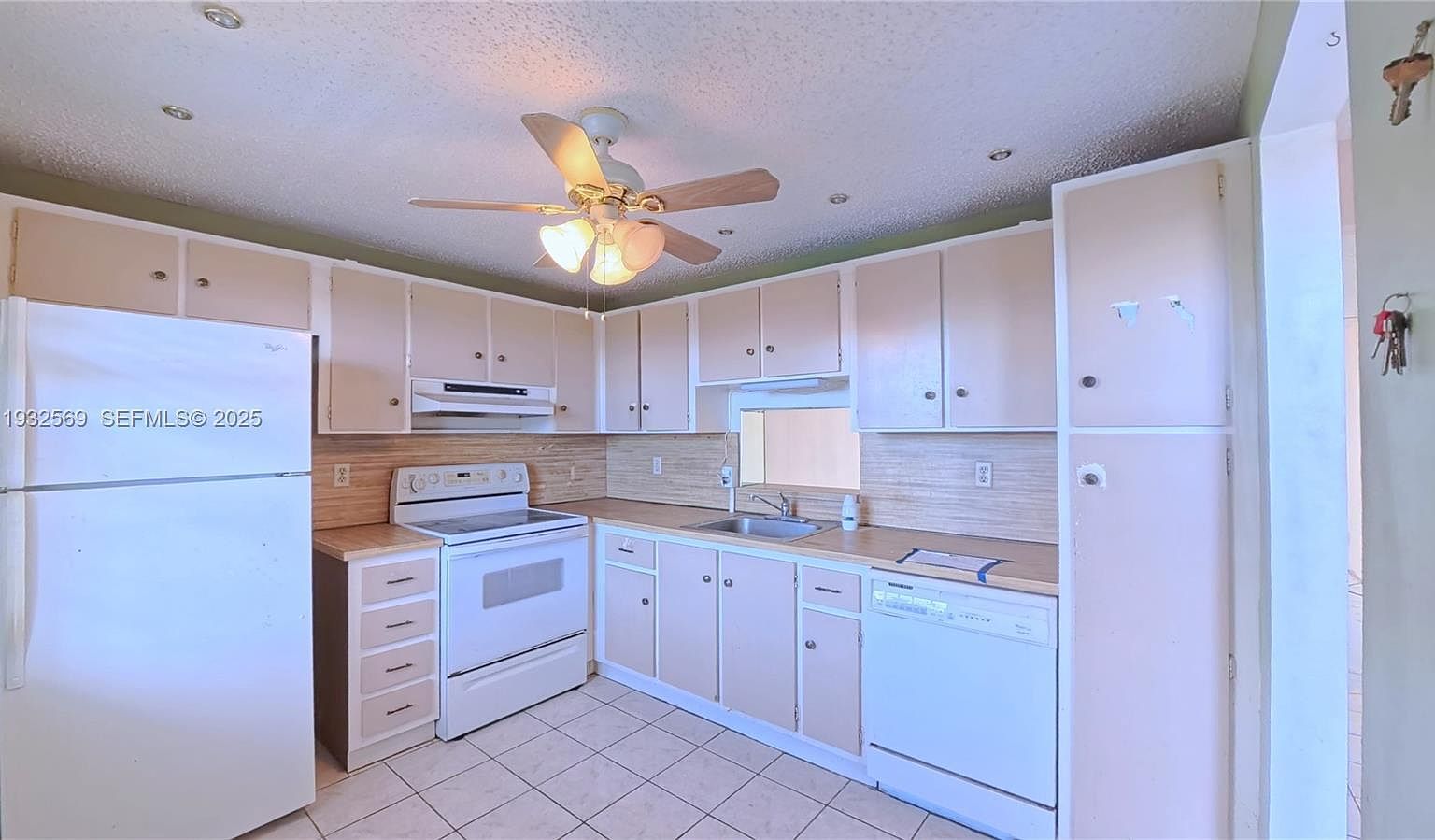 111 SE 3rd Ave APT 502 Dania, FL 33004 - Thumbnail 4
