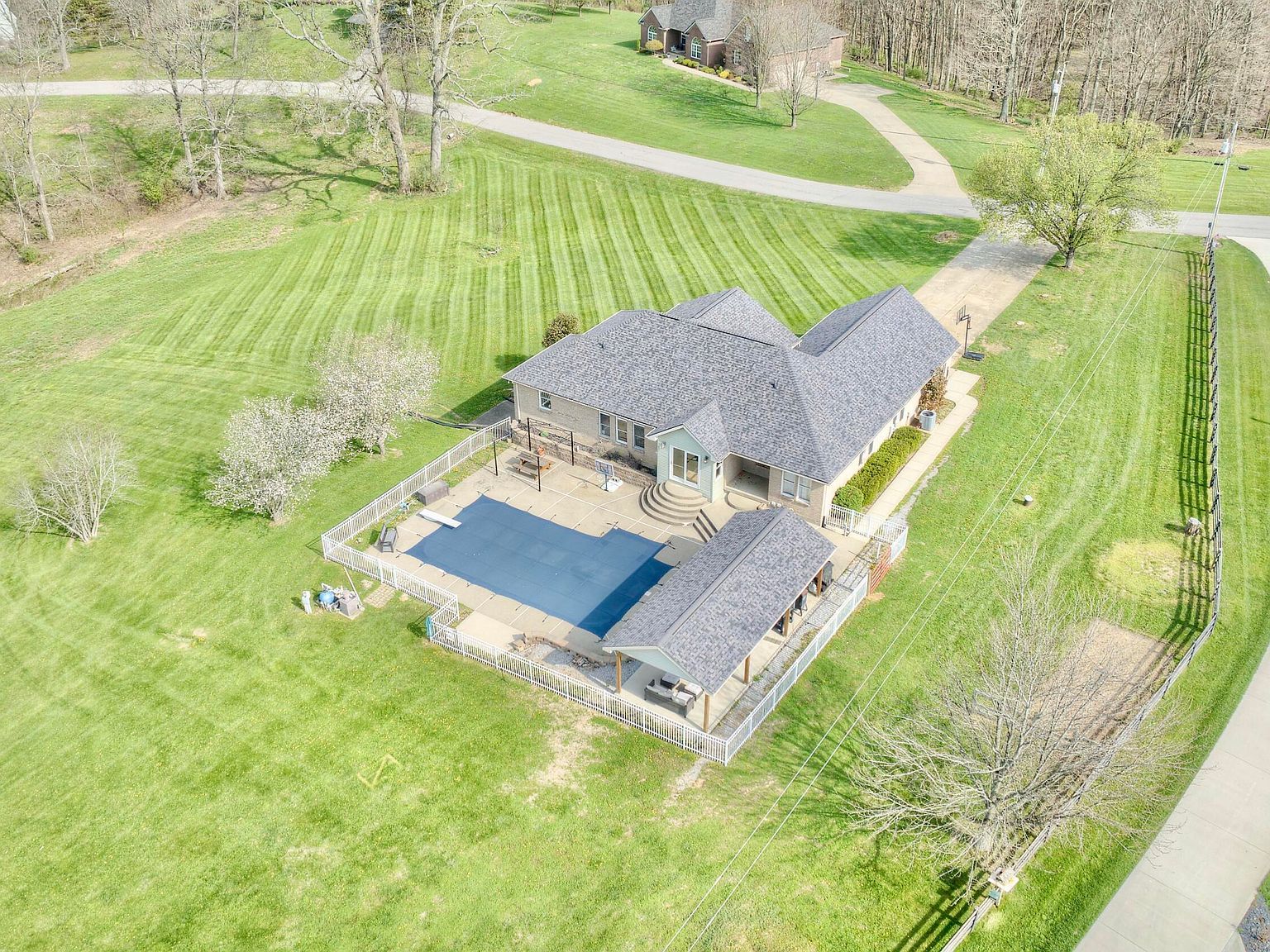 715 Heritage Dr Sparta, KY 41086 - Thumbnail 4