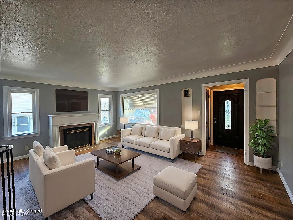 11923 Granger Rd Garfield Heights, OH 44125 - Thumbnail 4