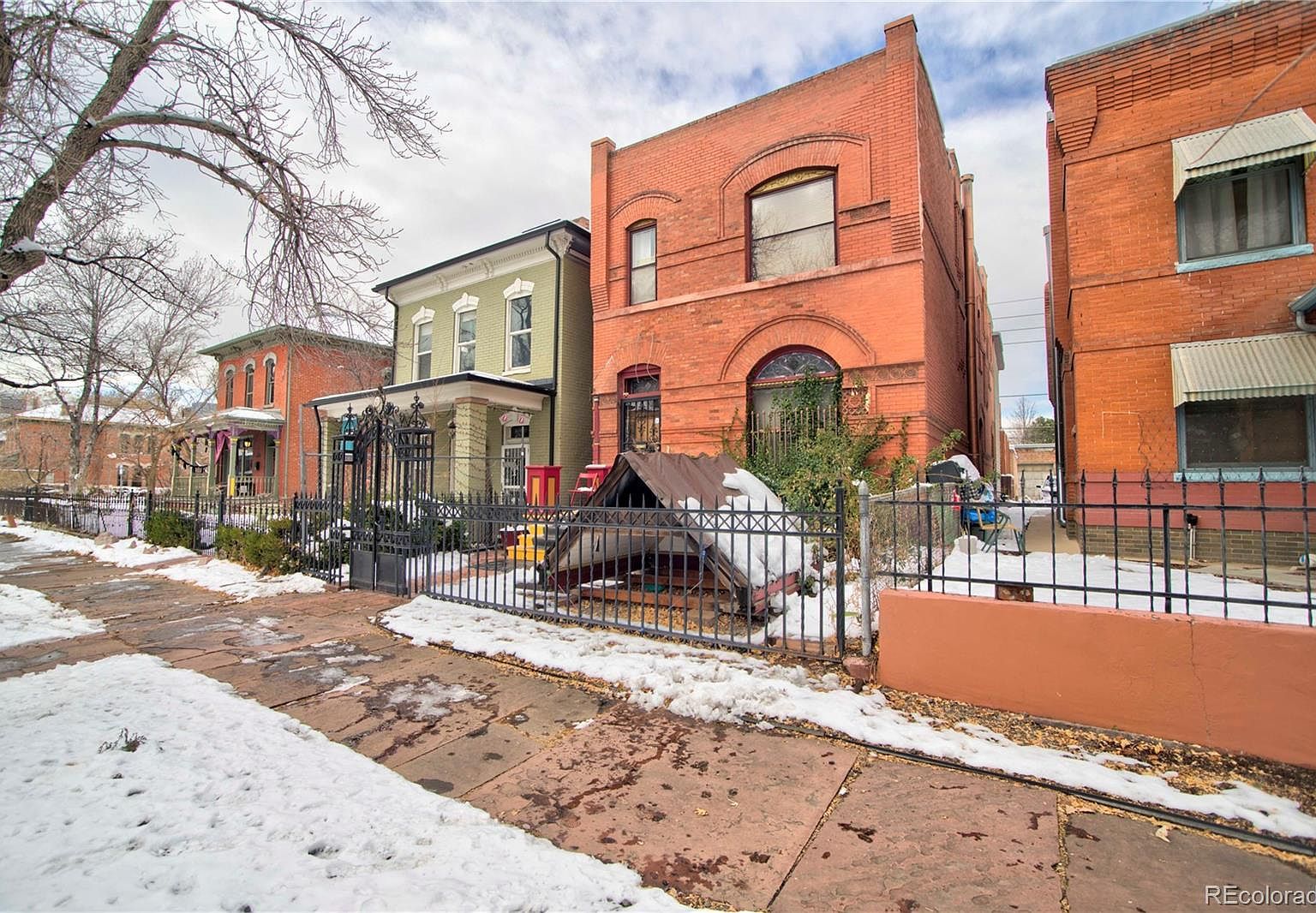 2623 Stout St Denver, CO 80205 - Thumbnail 4