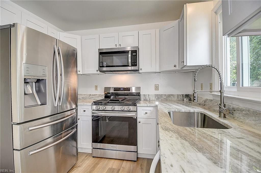 28 Saint Johns Dr Hampton, VA 23666 - Thumbnail 4