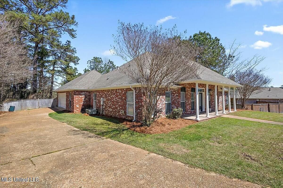 307 Meadowview Ln Brandon, MS 39047 - Thumbnail 4