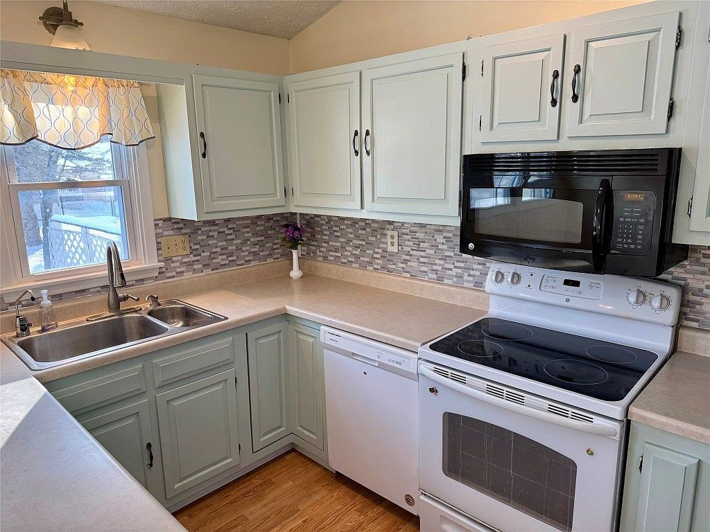 5489 Harold Dr Edinboro, PA 16412 - Thumbnail 4