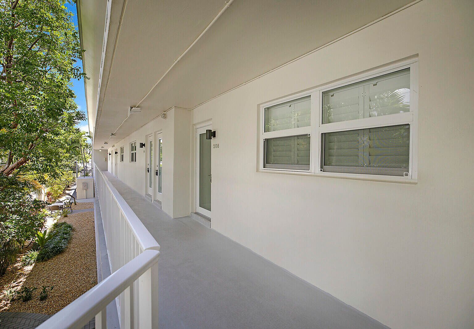 1439 S Ocean Blvd APT 208 Pompano Beach, FL 33062 - Thumbnail 4