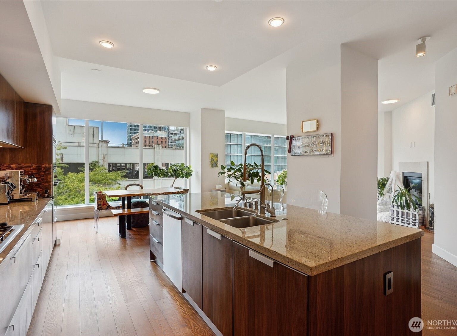 1920 4th Ave UNIT 502 Seattle, WA 98101 - Thumbnail 4