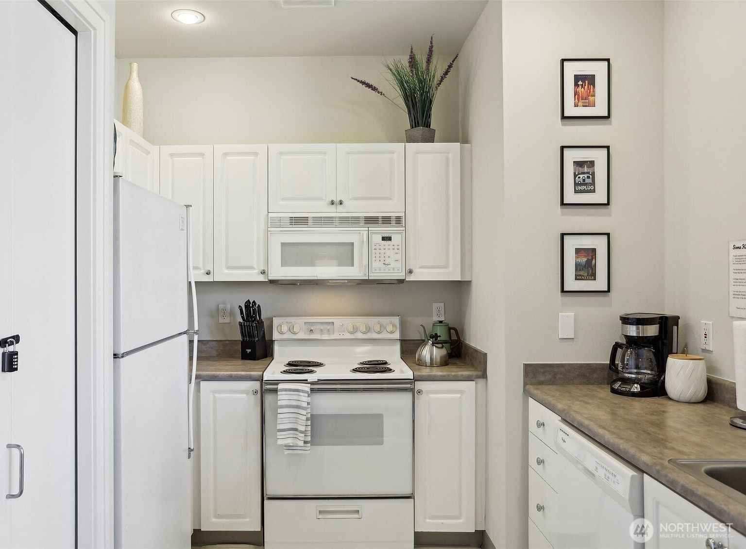 2415 2nd Ave APT 727 Seattle, WA 98121 - Thumbnail 4