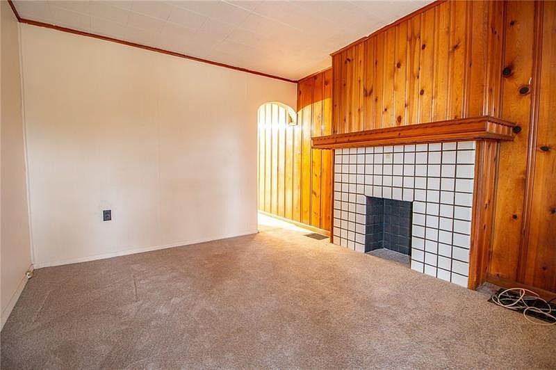 2123 Lloyd Ave Pittsburgh, PA 15218 - Thumbnail 4