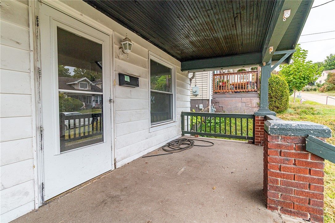 349 Orchard St Springdale, PA 15144 - Thumbnail 4