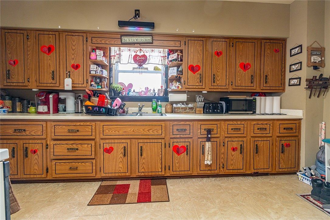 641 W Newton St Greensburg, PA 15601 - Thumbnail 4