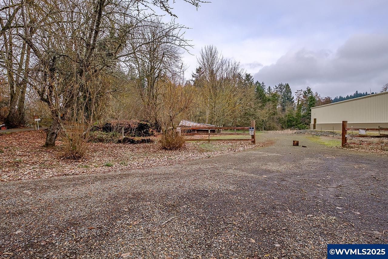 133 Washburn St Brownsville, OR 97327 - Thumbnail 4