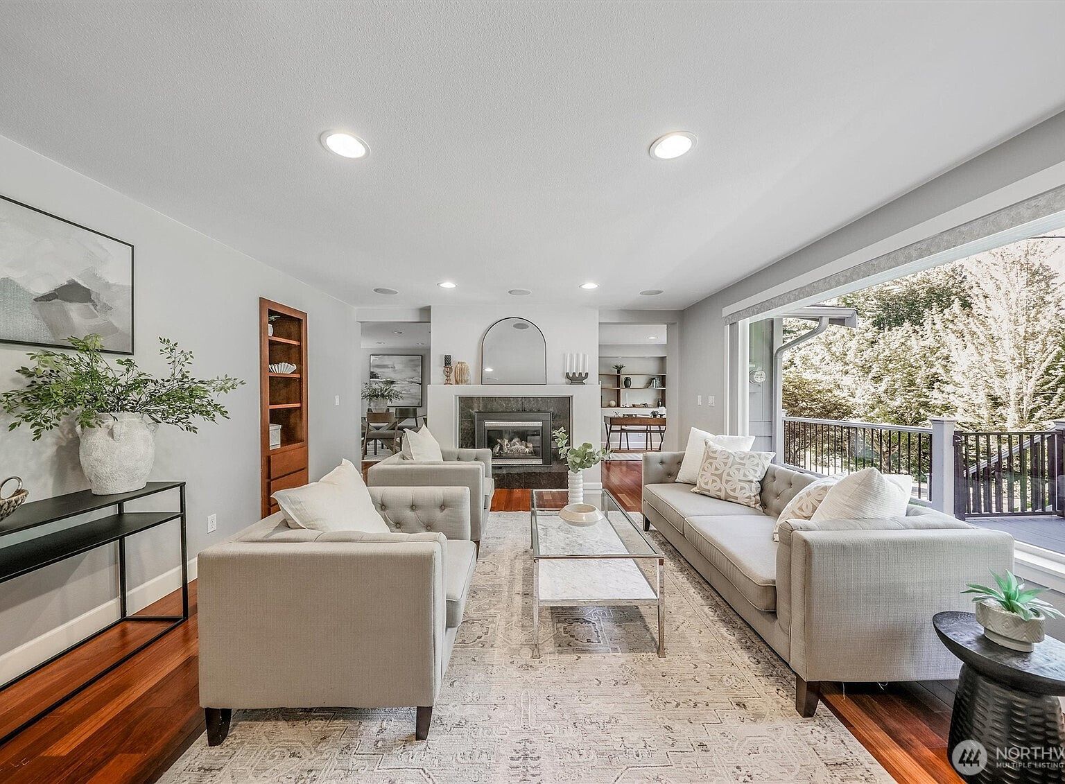 1136 205th Ave NE Sammamish, WA 98074 - Thumbnail 4