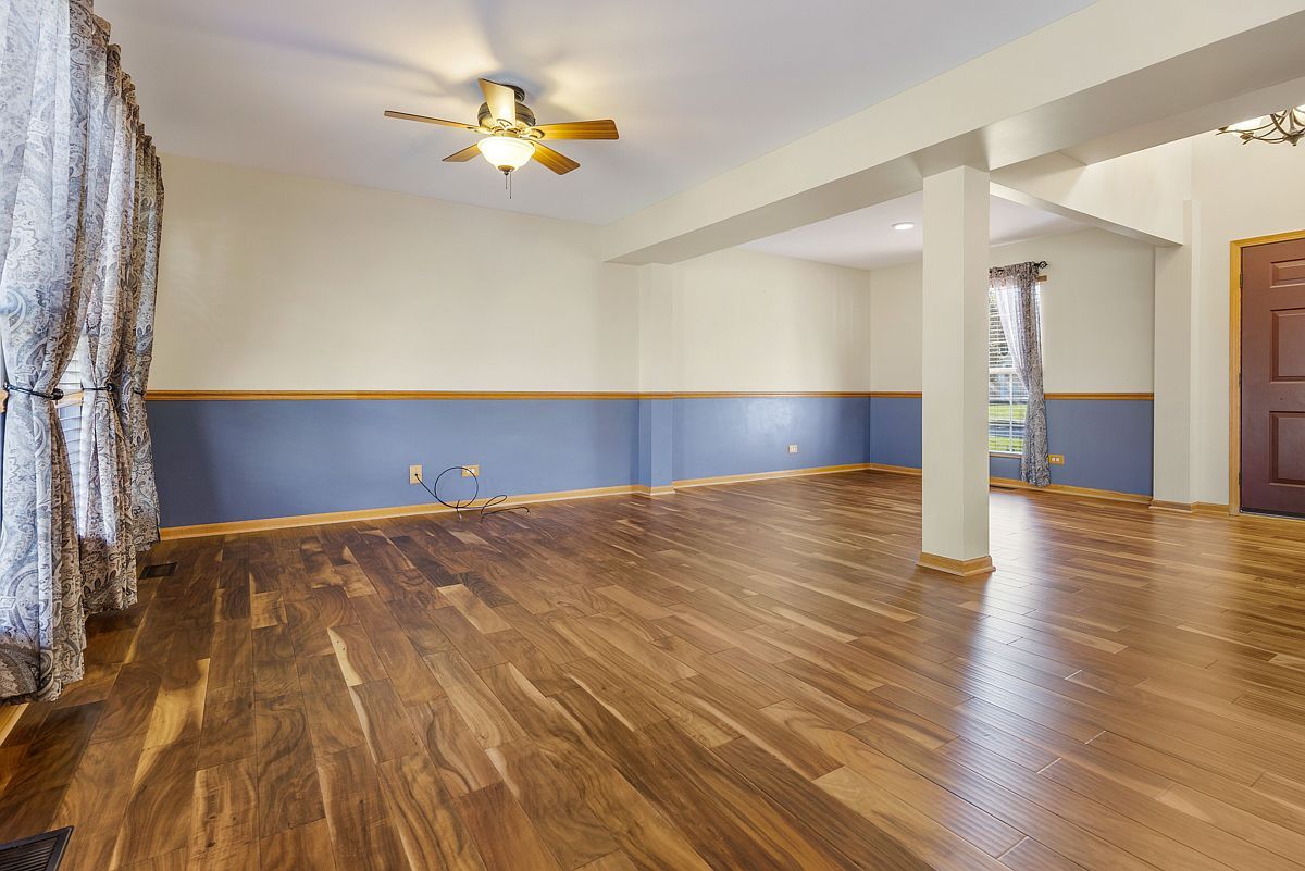 1832 Yasgur Dr Woodstock, IL 60098 - Thumbnail 4