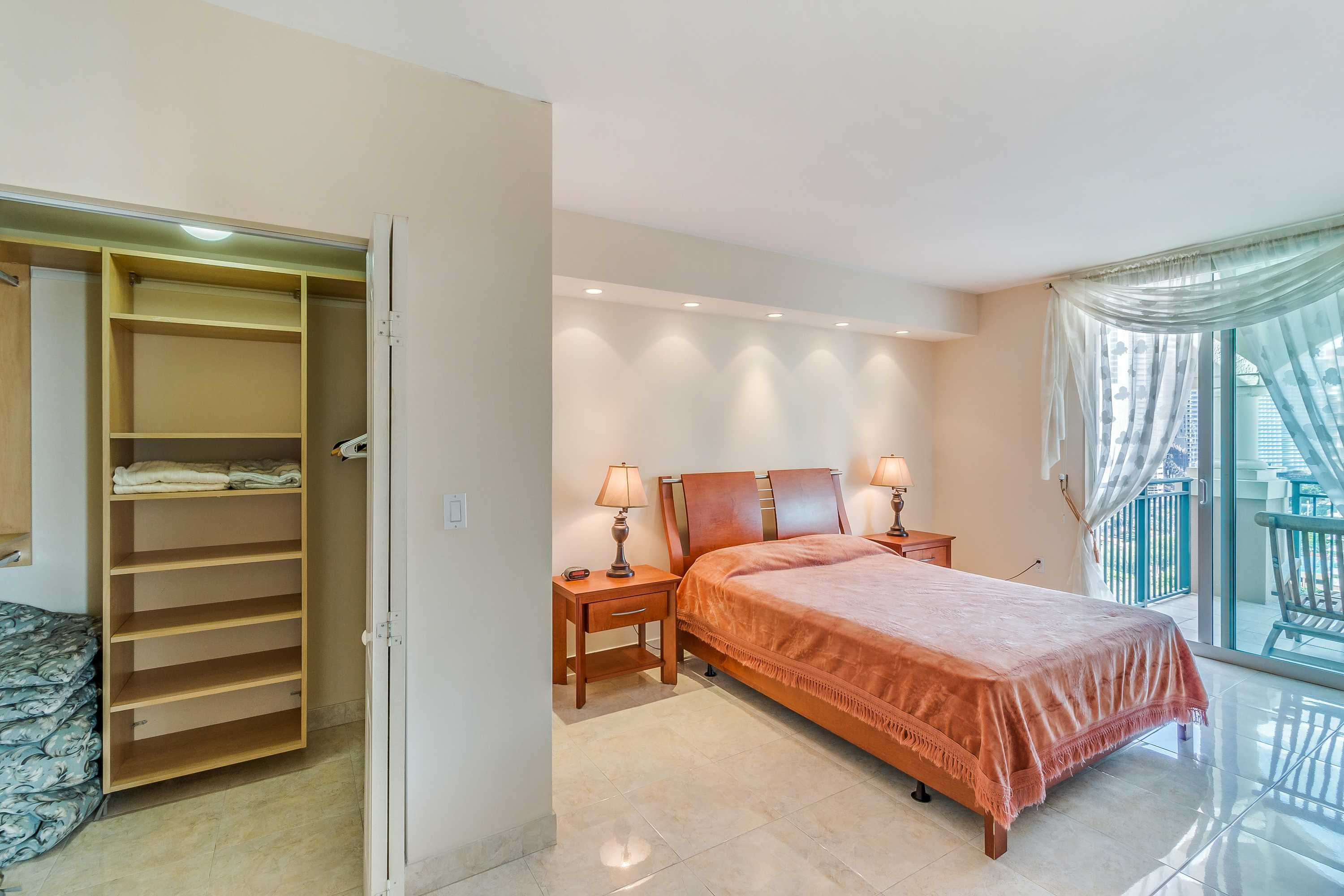 17555 Atlantic Blvd, #TS2 Sunny Isles Beach, FL 33160, USA - Thumbnail 5