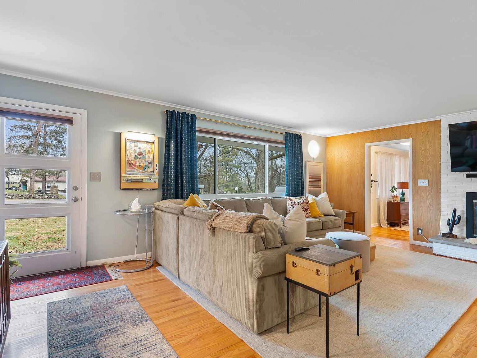 4385 Hayden Falls Dr Columbus, OH 43221 - Thumbnail 4