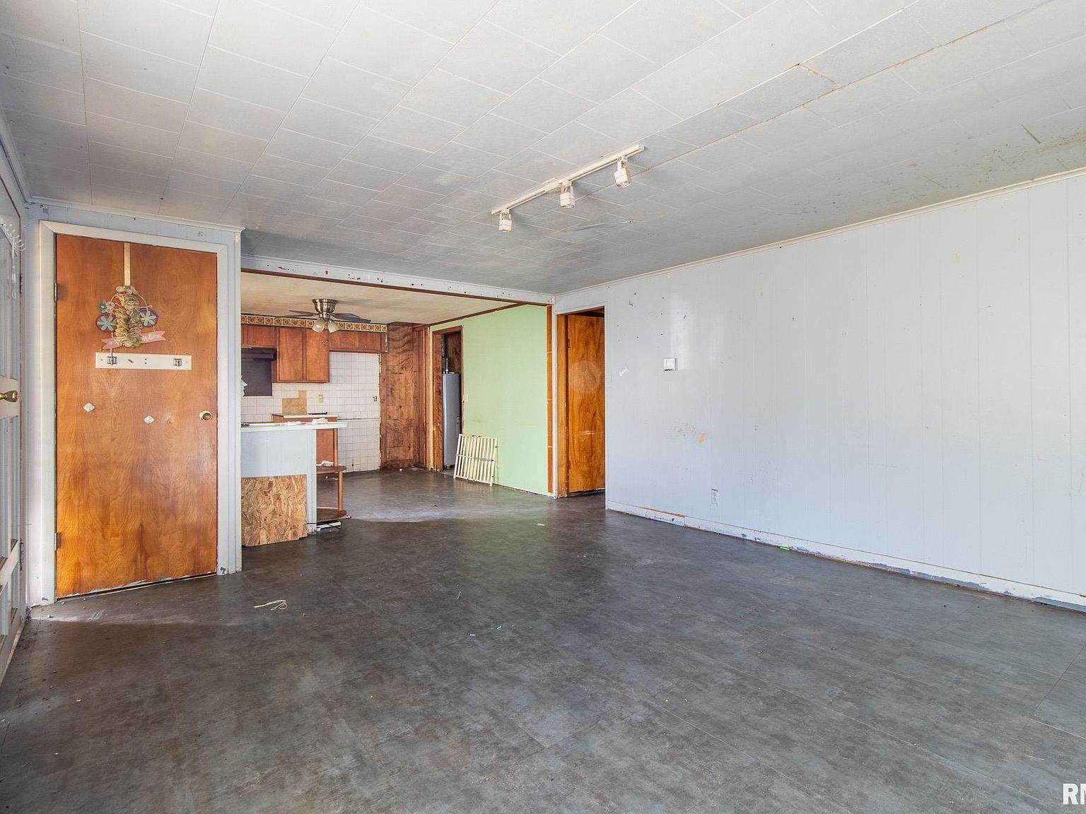 204 E Adams St Abingdon, IL 61410 - Thumbnail 4