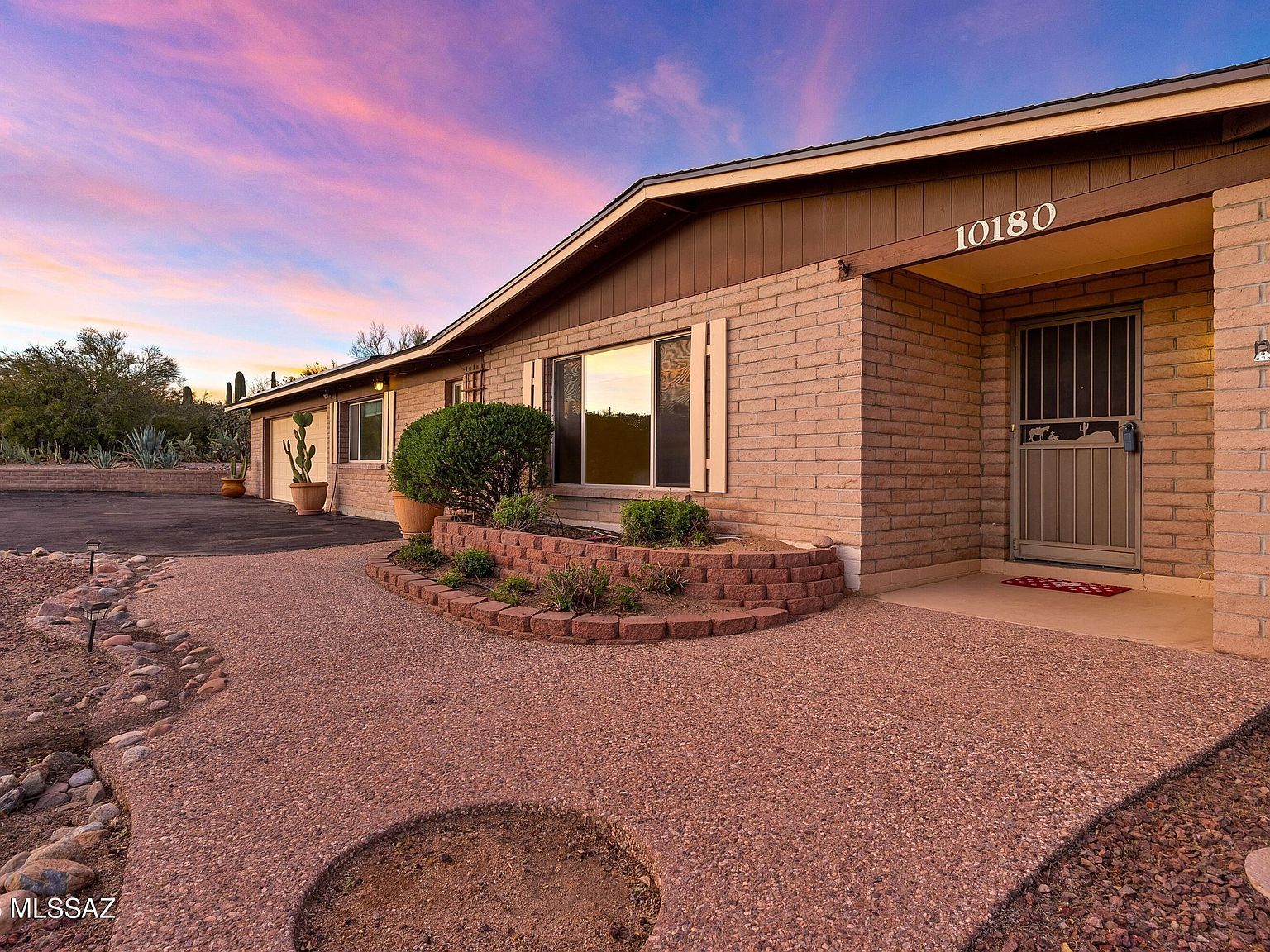 10180 N Rancho Sonora Dr Oro Valley, AZ 85737 - Thumbnail 4