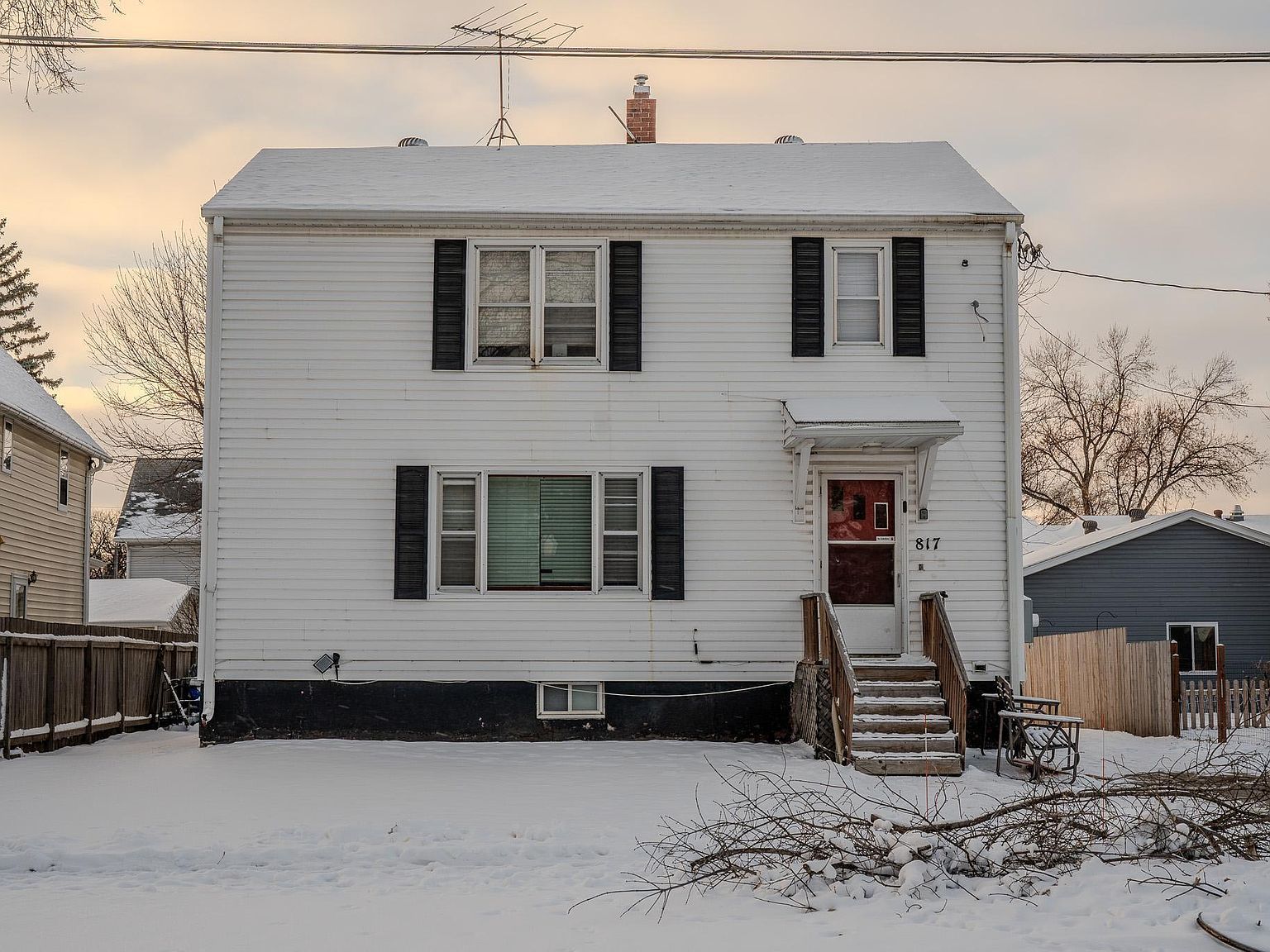 817 9th St S Fargo, ND 58103 - Thumbnail 4