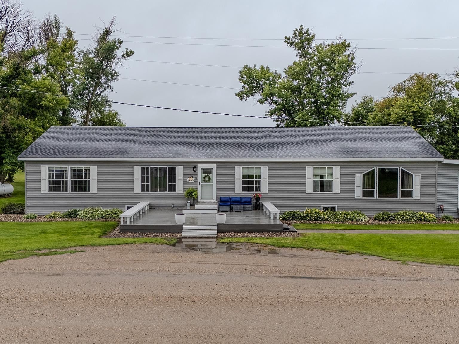 219 4th St Embden, ND 58079 - Thumbnail 4