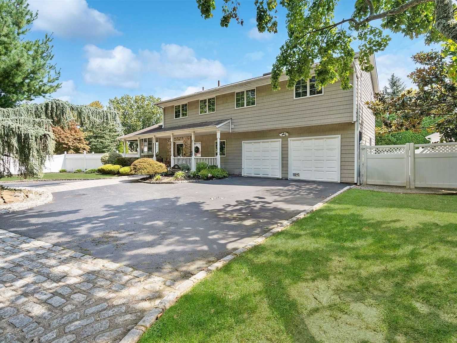 10 Basswood Pl Melville, NY 11747 - Thumbnail 4