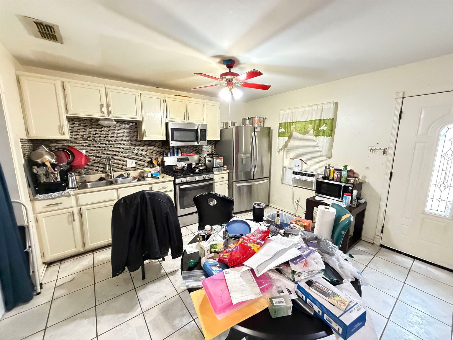 312 Larga Vista Dr Laredo, TX 78043 - Thumbnail 4