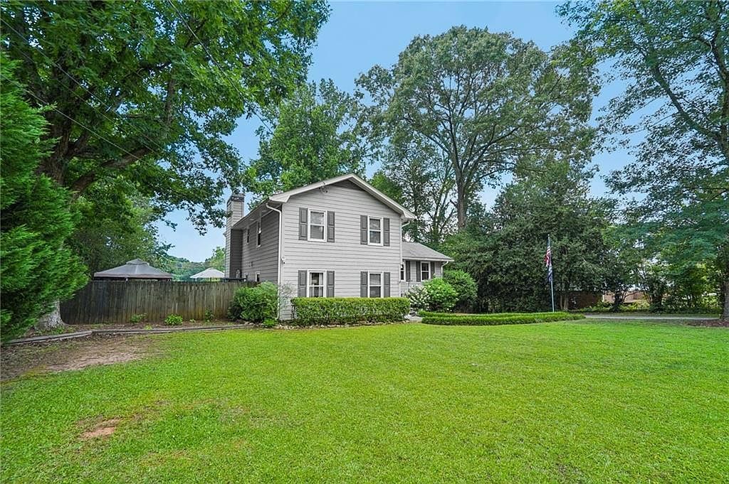 4852 Arrowhead Trail West SW Lilburn, GA 30047 - Thumbnail 4