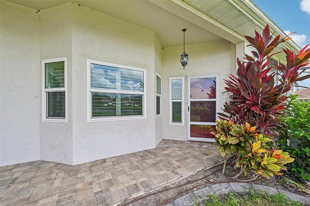 1011 Otter Mill Way Sun City Center, FL 33573 - Thumbnail 4