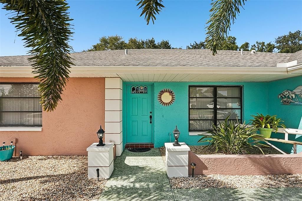 1805 New Bedford Dr Sun City Center, FL 33573 - Thumbnail 4