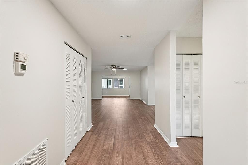 2009 Hereford Dr Sun City Center, FL 33573 - Thumbnail 4