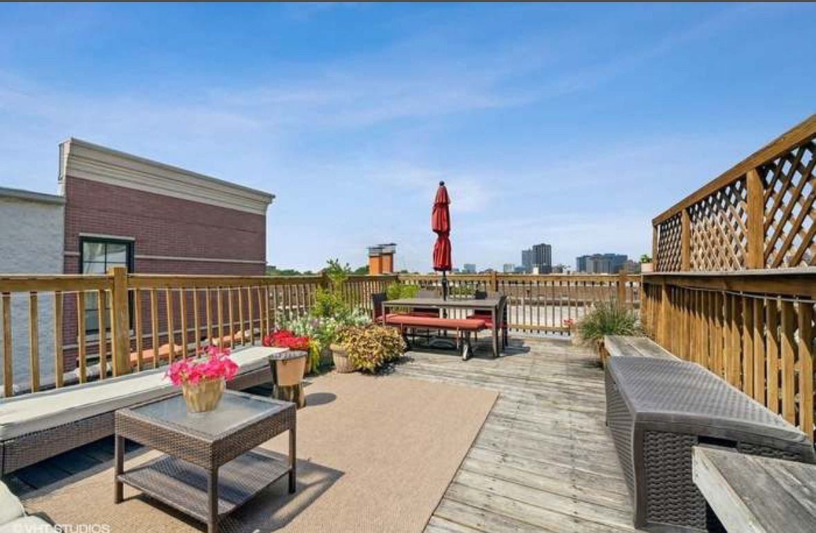 613 W Barry Ave APT 4W Chicago, IL 60657 | Condominium