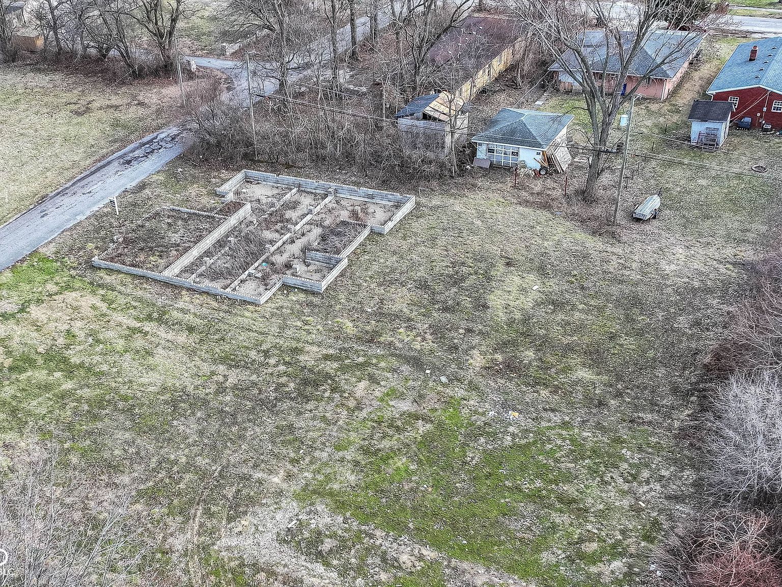 2332 Hobart Rd Indianapolis, IN 46203 - Thumbnail 4