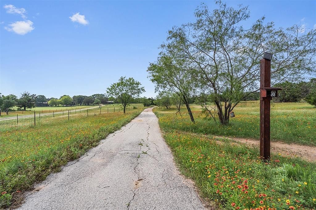 5800 Shaw Dr Marble Falls, TX 78654 - Thumbnail 4