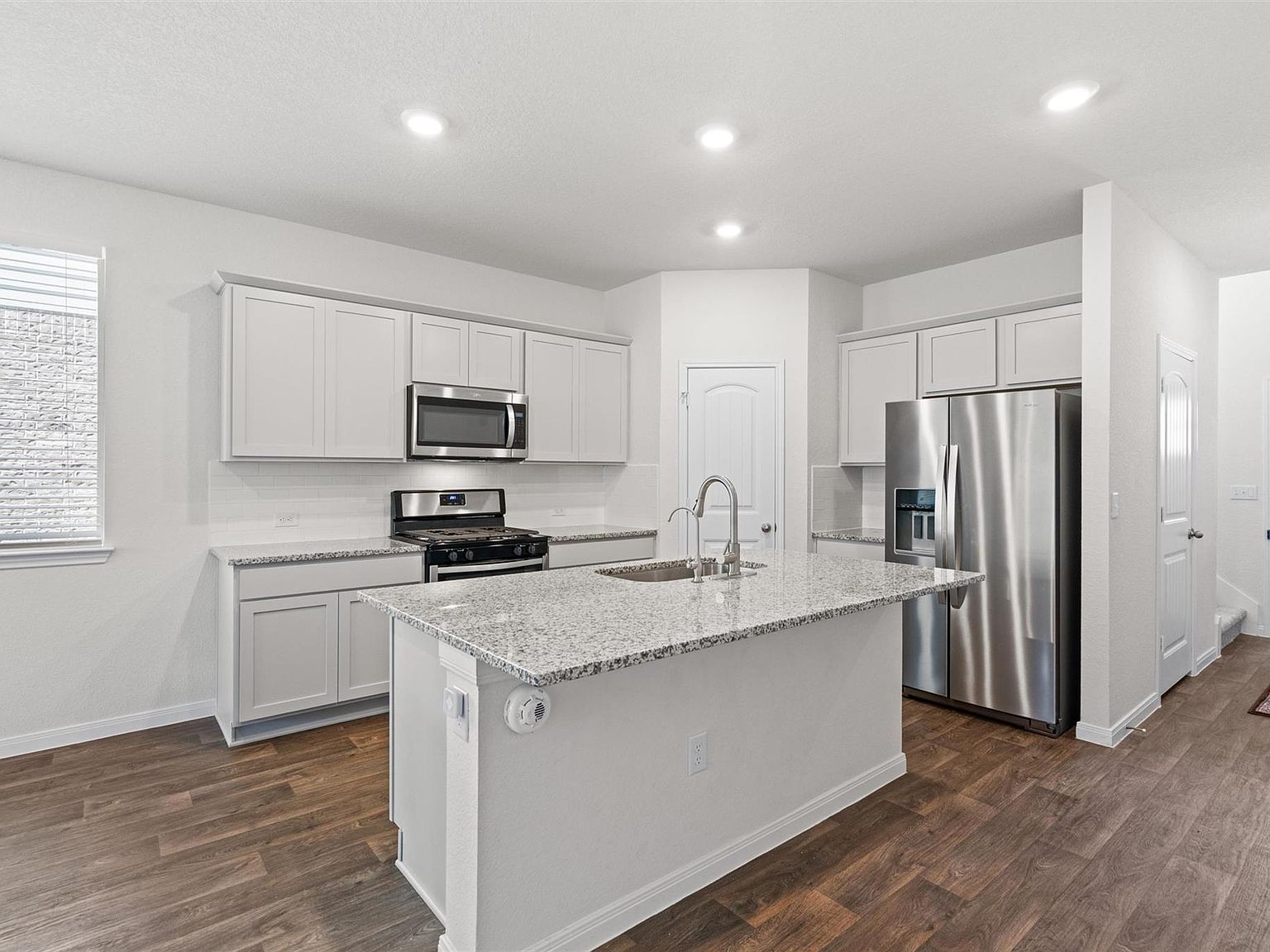 228 Brooklyn Dr Georgetown, TX 78626 - Thumbnail 4