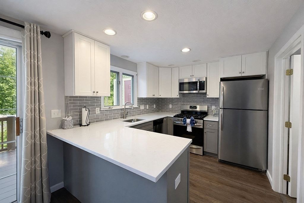 128 Heritage Dr Unit 128 Tewksbury, MA 01876 - Thumbnail 4