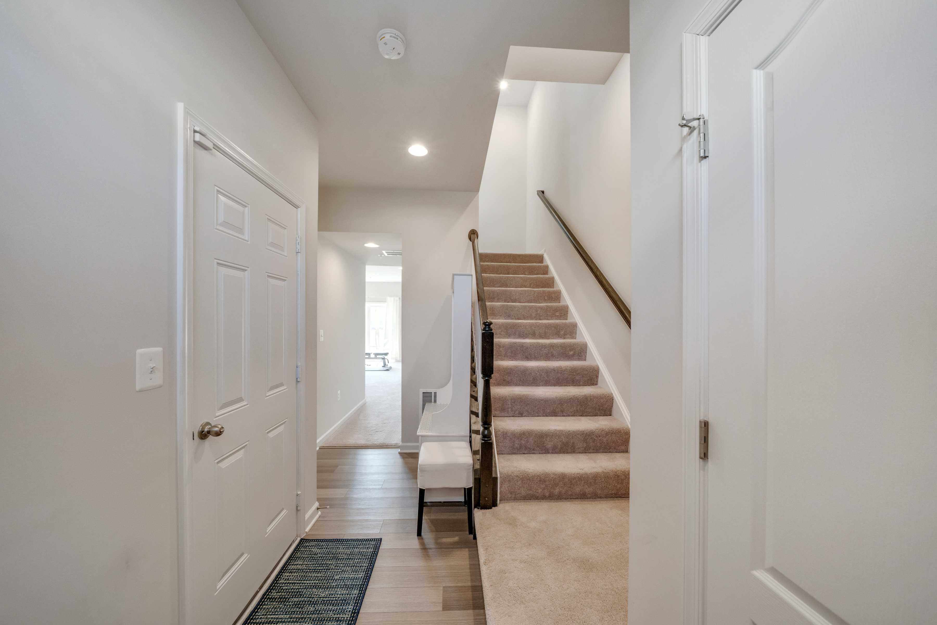 10213 Windsor Oaks Way - Thumbnail 4