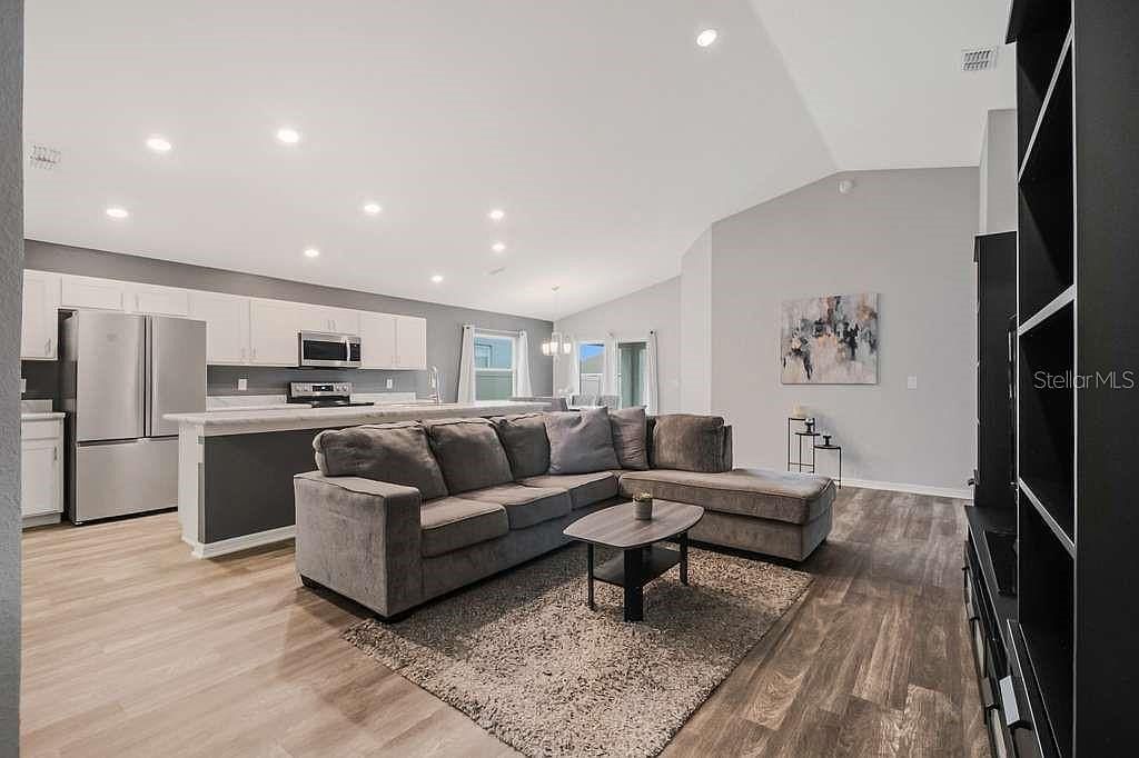 616 Vittorio Dr Winter Haven, FL 33884 - Thumbnail 4