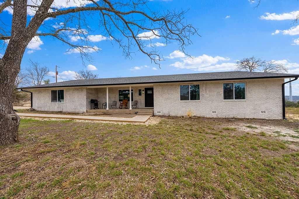 3611 Medina Hwy Kerrville, TX 78028 - Thumbnail 4