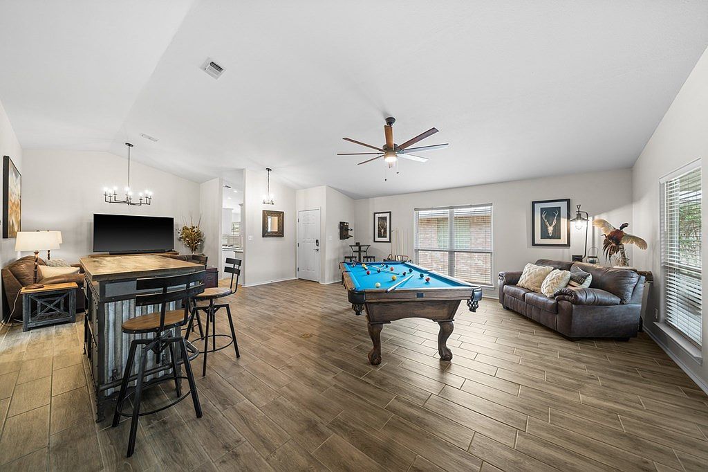 127 Terrace Ln Kerrville, TX 78028 - Thumbnail 4