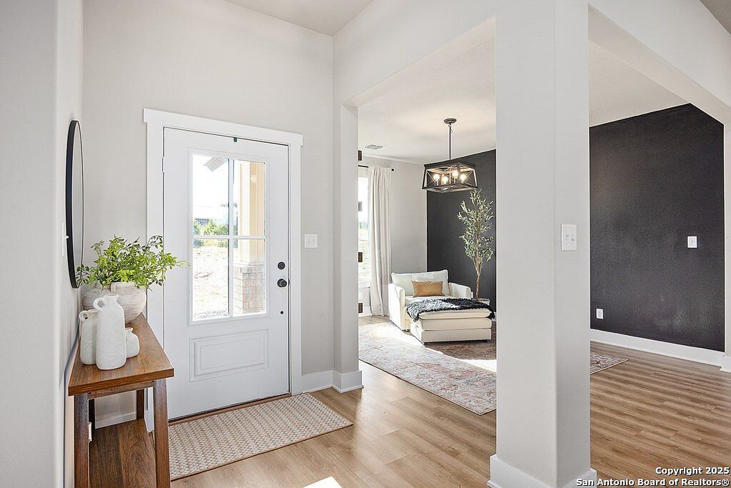 135 Lone Oak Kerrville, TX 78028 - Thumbnail 4