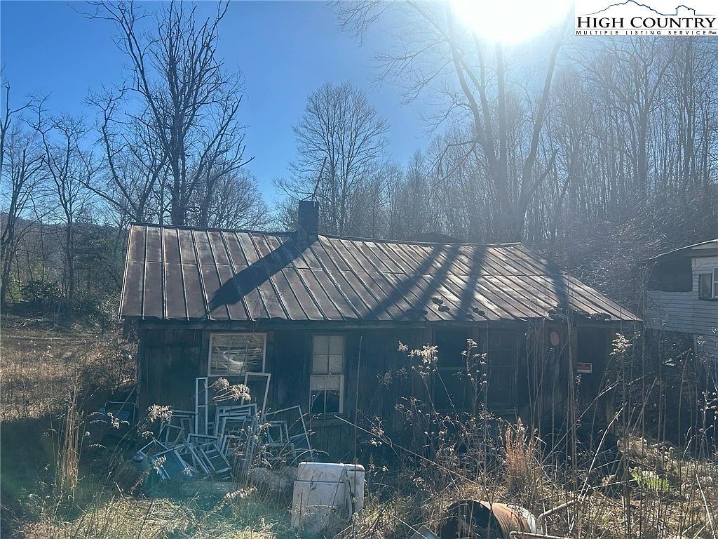 7889 Old Highway 16 Crumpler, NC 28617 - Thumbnail 4