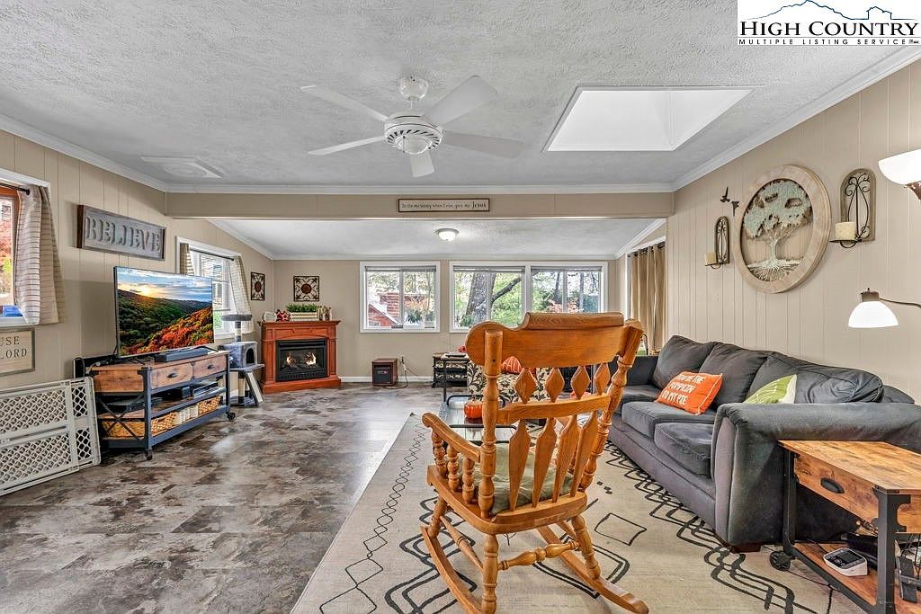 36 Larkspur Rd Newland, NC 28657 - Thumbnail 4