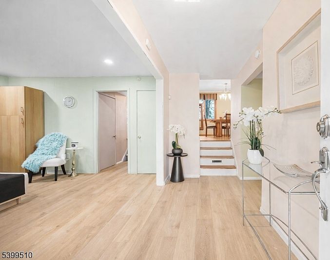 12 Clinton Ln Wayne, NJ 07470 - Thumbnail 4