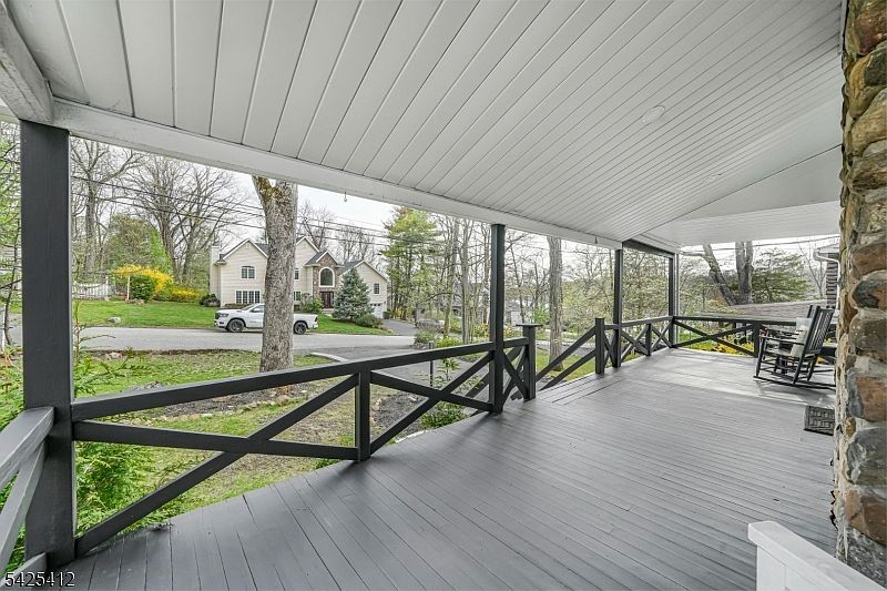 8 Mountainside Dr Wayne, NJ 07470 - Thumbnail 4