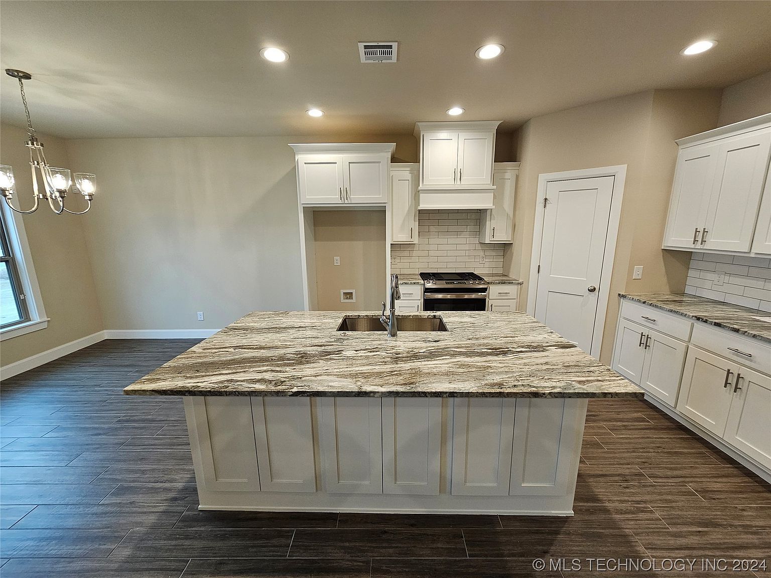 19081 Orchard Cir Catoosa, OK 74015 - Thumbnail 4