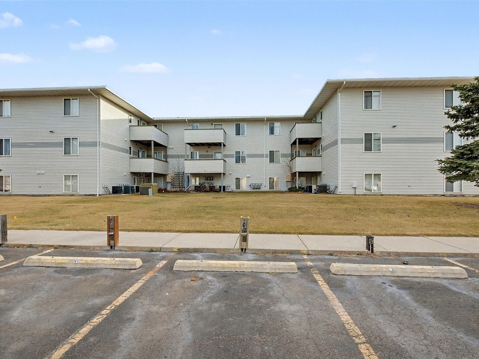 305 46th St N Great Falls, MT 59405 - Thumbnail 4