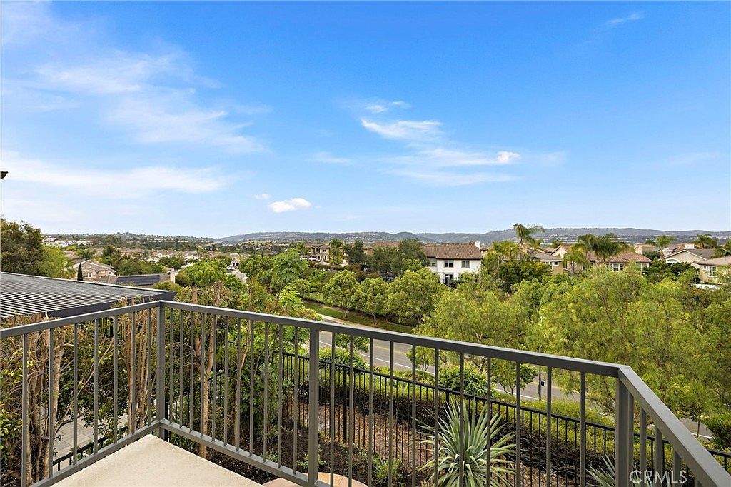 27761 Blossom Hill Rd Laguna Niguel, CA 92677 - Thumbnail 4